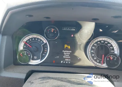 2018 Ram 1500 Big Horn 4X4 5'7 Box z USA, uszkodzony, nr VIN 1C6RR7LT1JS243227